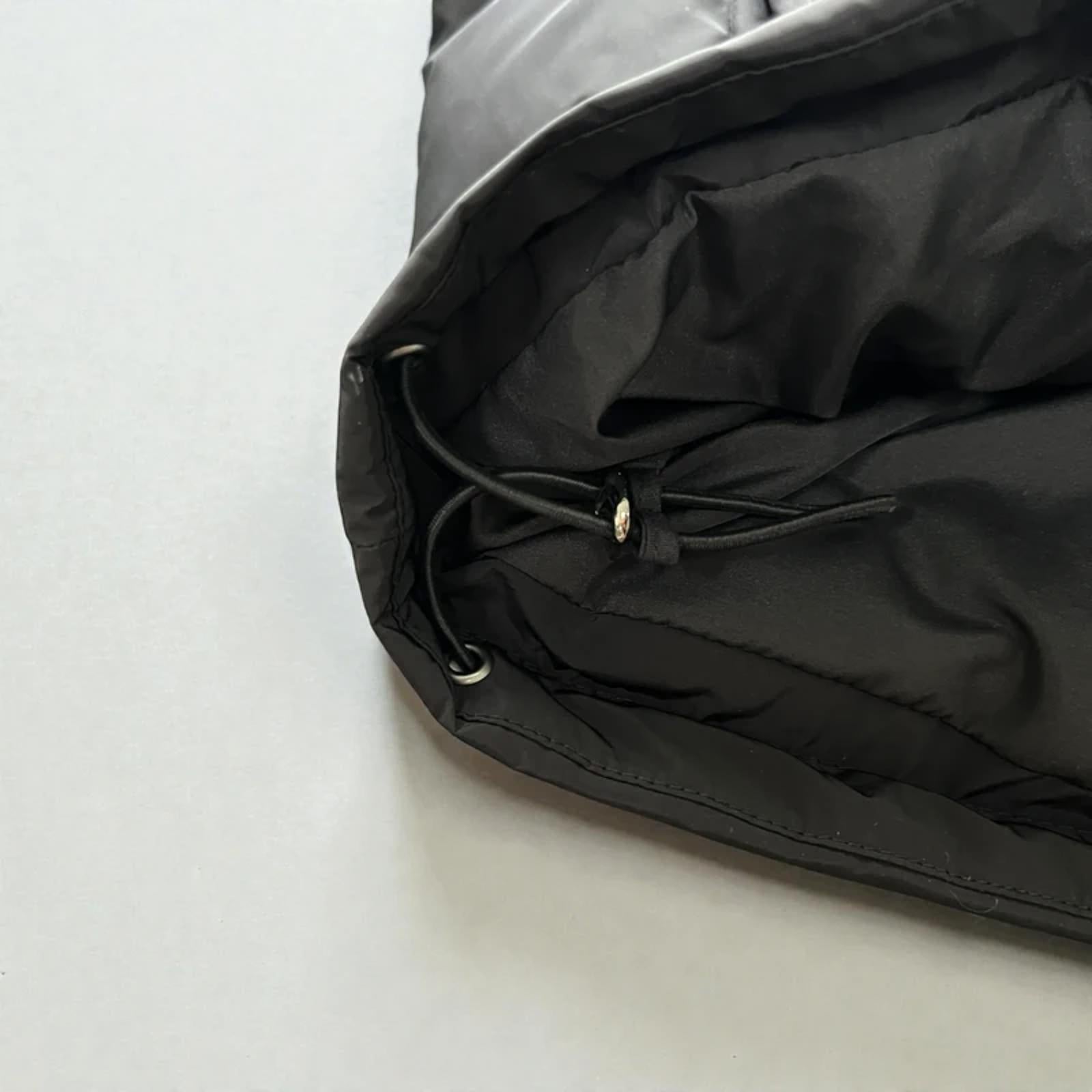 Trapstar Men's Irongate Detachable Hooded Puffer Jacket Black/Red