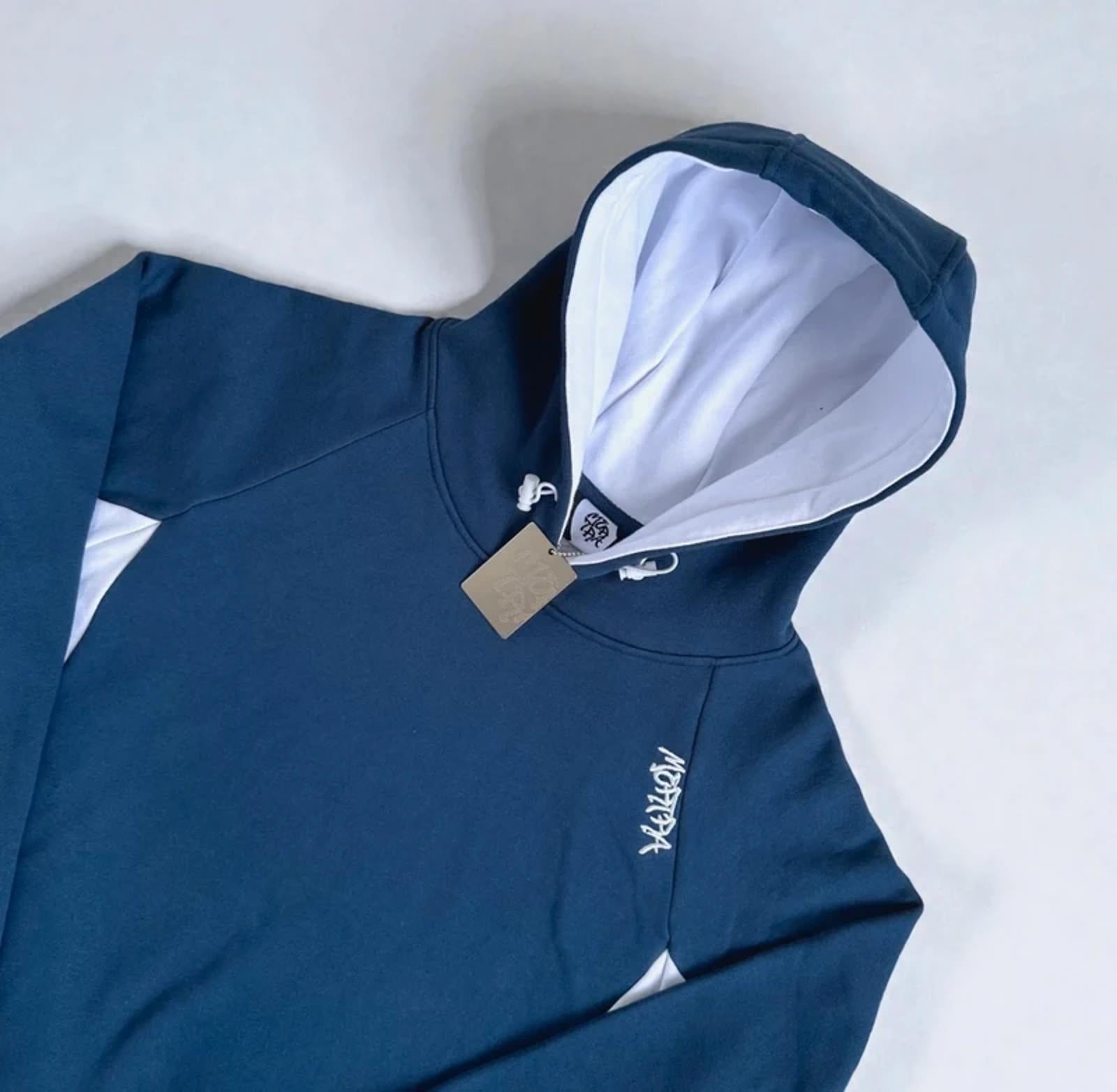 Mertra Hoodie Navy/White