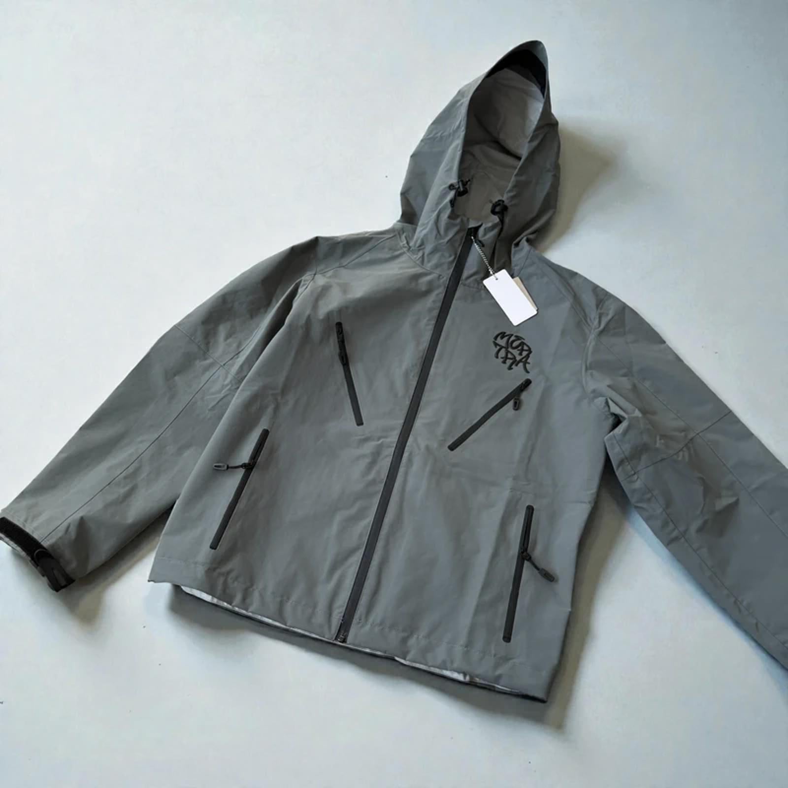 Mertra Water Reactive Windbreaker Grey